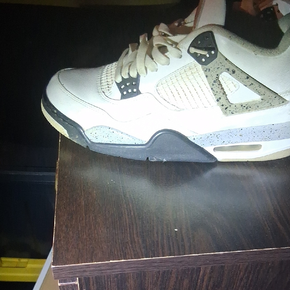 Jordan 4 Cement Size 10 - Picture 3 of 3